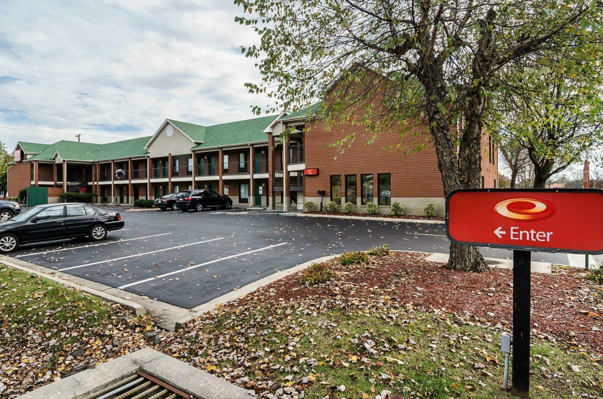 Econo Lodge Richmond Bagian luar foto